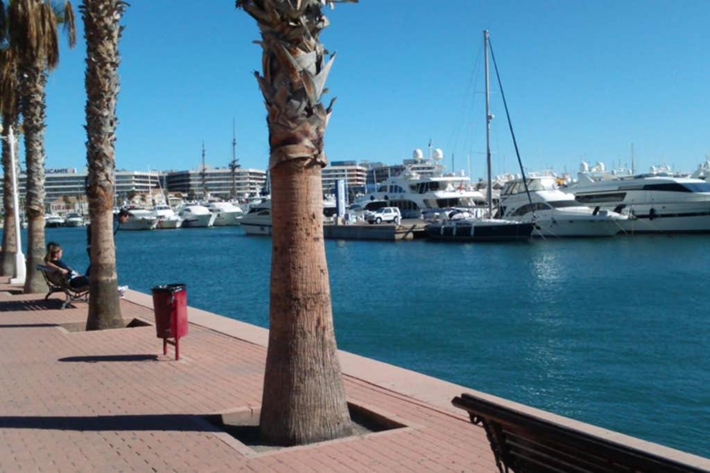 Apartamento En El Centro De Alicante Eksteriør bilde